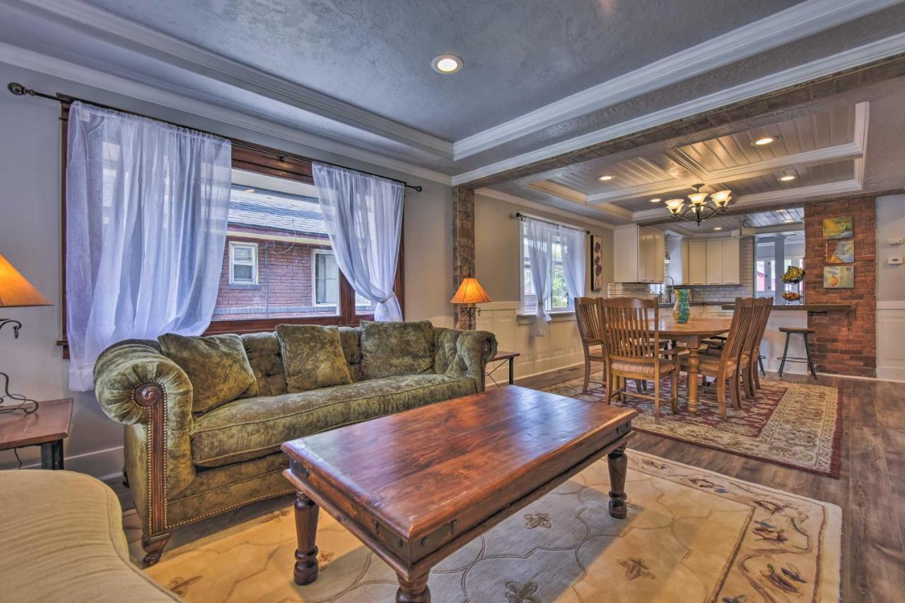 Charming Historic With Private Backyard! Сasa de vacaciones *