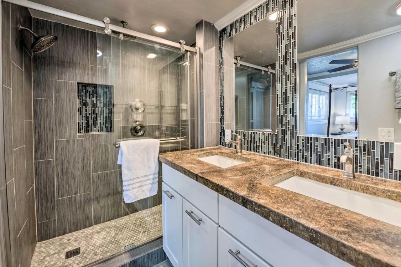 Charming Historic With Private Backyard! Hébergement de vacances *